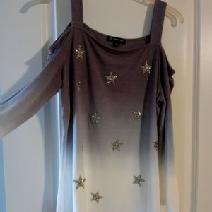 Cold shoulder shirt never worn